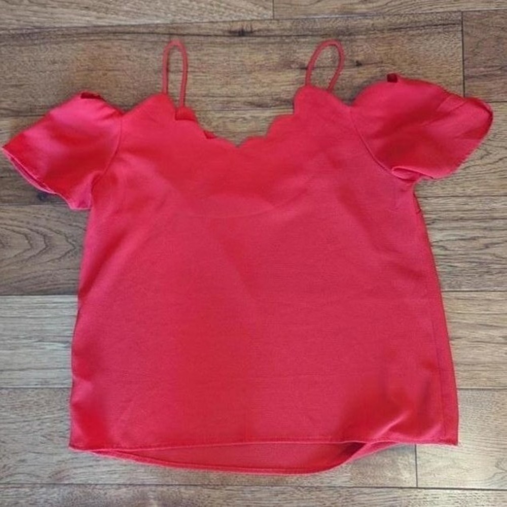 Red Scalloped Cold Shoulder Blouse Top Short Sleeve Feminine Coquette Romantic - Picture 2 of 4